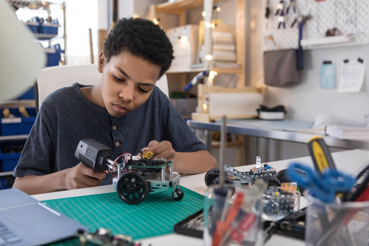 Stem Robotics Engineer STEMᴱ — STEM to the Power of Entrepreneurship | Detroit Youth Innovation